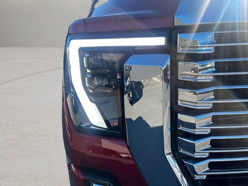Used 2024 GMC Sierra 2500 Denali w/ Denali Reserve Package image 41