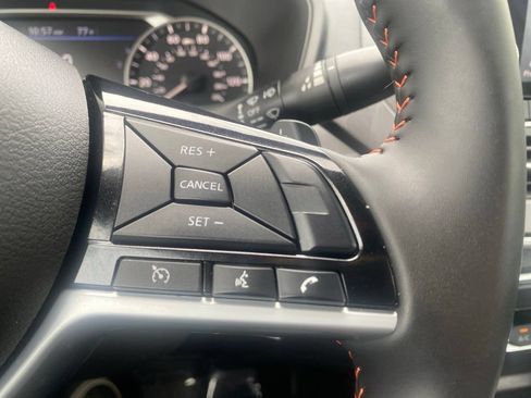 Certified 2025 Nissan Altima 2.5 SR FWD image 21