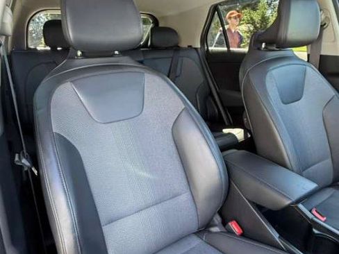 Used 2023 Kia Niro EX Touring FWD image 7