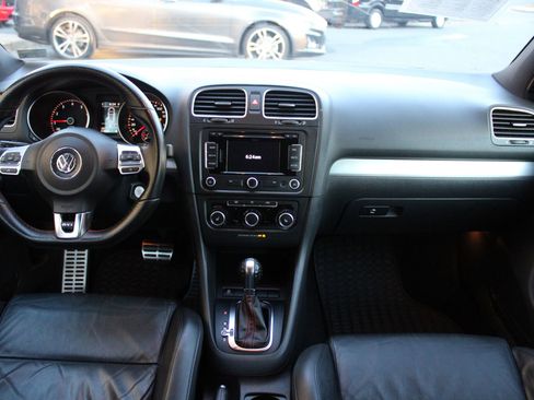 Used 2012 Volkswagen GTI 4-Door image 8