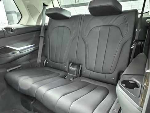 Used 2019 BMW X7 xDrive40i w/ Premium Package AWD/4WD image 22