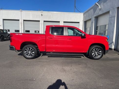 Used 2025 Chevrolet Silverado 1500 LT image 9
