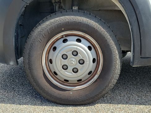 Used 2023 RAM ProMaster 2500 FWD image 10