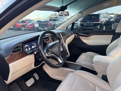 Used 2018 Tesla Model X P100D image 9
