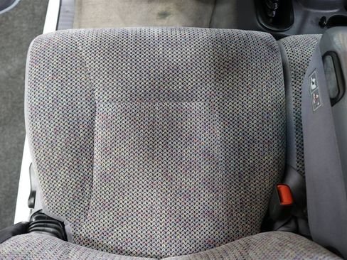 Used 2000 Dodge Ram 2500 Truck SLT image 78