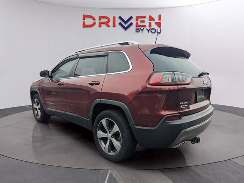 Used 2020 Jeep Cherokee Limited image 3