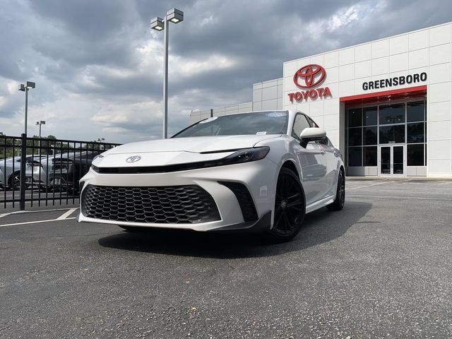 Used 2025 Toyota Camry SE w/ Multimedia Upgrade Package FWD image 4