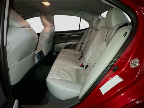 Used 2022 Toyota Camry SE image 33