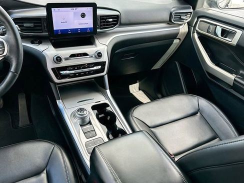 Used 2023 Ford Explorer XLT w/ Equipment Group 202A image 22