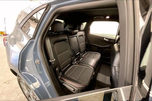 Used 2024 Ford Escape ST-Line w/ Tech Pack #1 AWD/4WD image 18