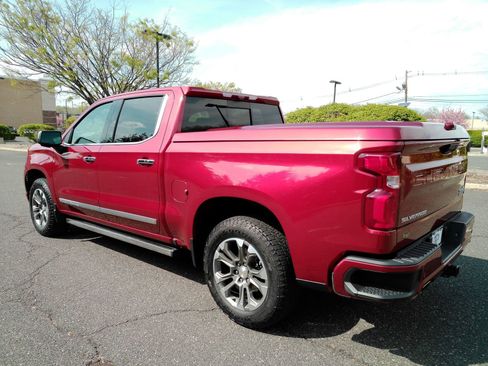 Certified 2023 Chevrolet Silverado 1500 High Country w/ Technology Package image 5