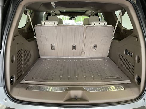 New 2026 GMC Yukon XL Denali w/ Sun & Power Step Package image 9