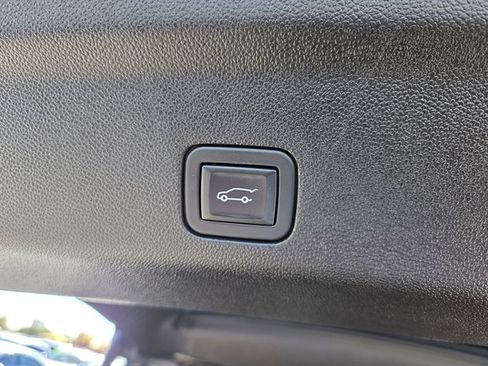 Used 2023 Cadillac Escalade Sport Platinum w/ LPO, ONYX Package image 19