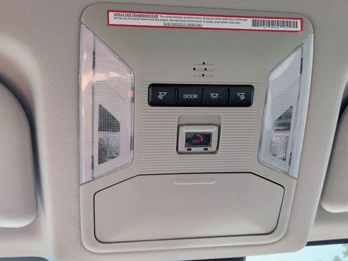 Used 2022 Toyota RAV4 LE FWD image 22