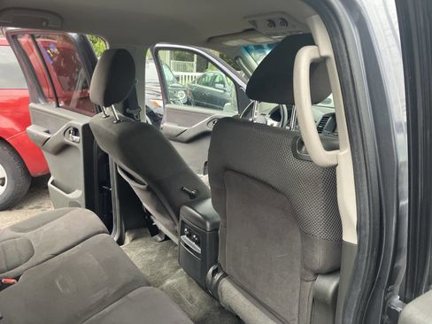Used 2011 Nissan Pathfinder SV AWD/4WD image 33