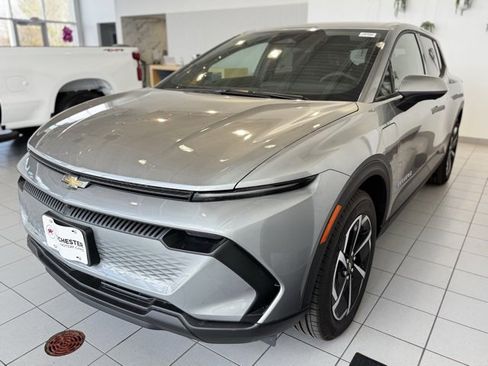 New 2026 Chevrolet Equinox EV LT image 31