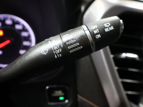 Used 2022 GMC Acadia AT4 image 42