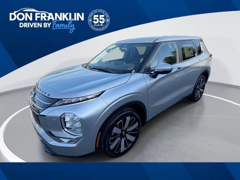 New 2026 Mitsubishi Outlander SE AWD/4WD image 1