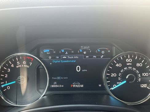 Certified 2019 Ford F150 Platinum w/ Equipment Group 701A Luxury image 15