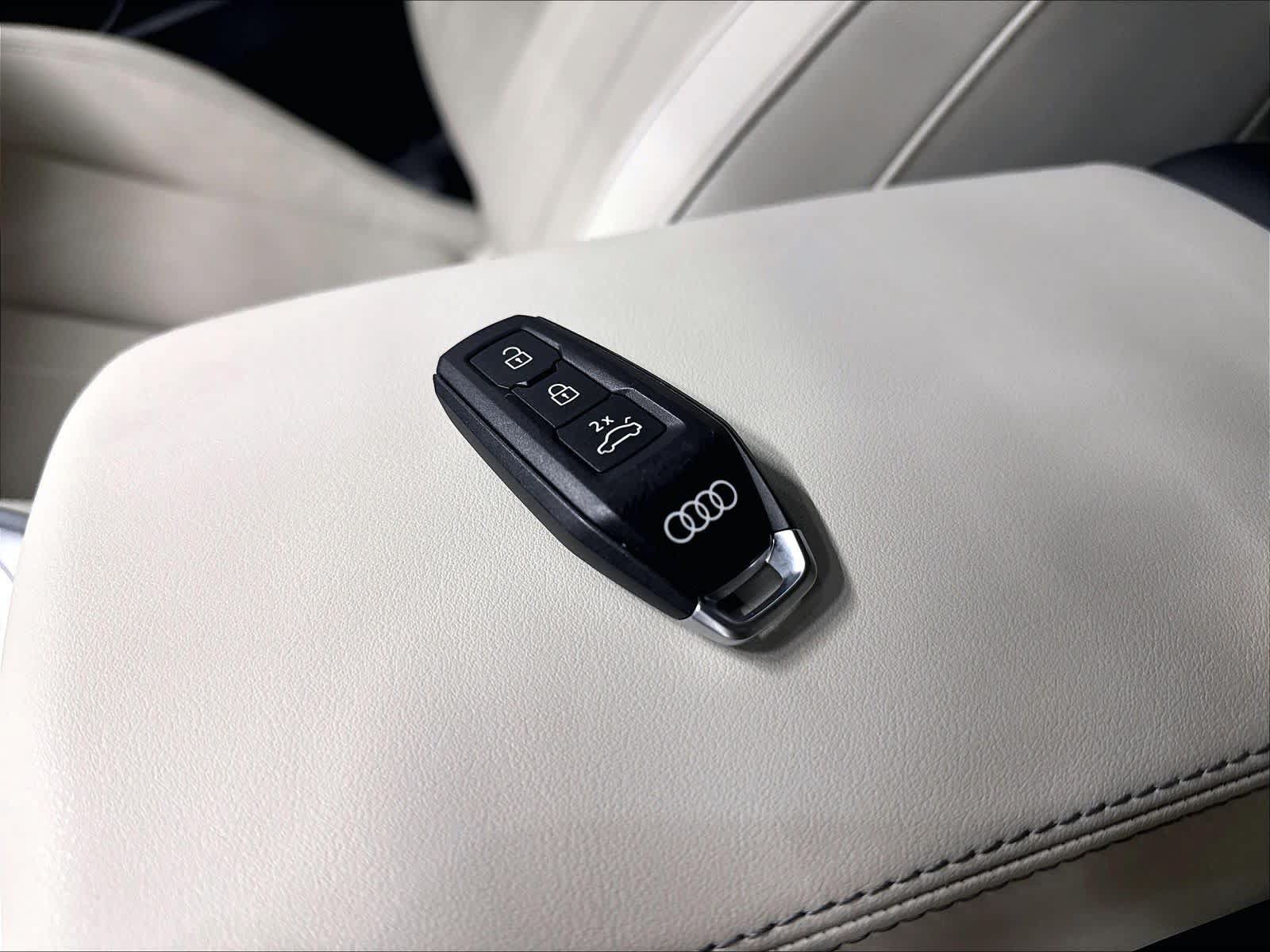 Used 2025 Audi Q5 Prestige AWD/4WD image 13