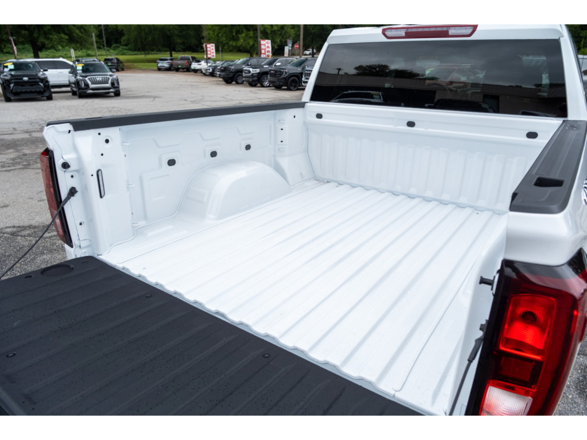 New 2026 GMC Sierra 1500 Pro w/ Graphite Edition AWD/4WD image 31
