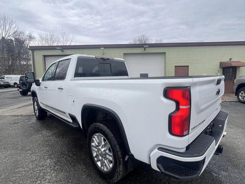 Used 2024 Chevrolet Silverado 3500 High Country w/ High Country Premium Package image 5