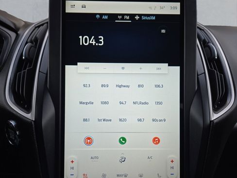 Certified 2024 Ford Edge SEL w/ Convenience Package image 18