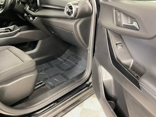 Used 2025 Chevrolet Equinox LT FWD image 17