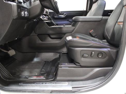 Used 2024 GMC Sierra 2500 AT4 w/ AT4 Premium Plus Package image 20