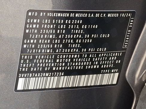 Used 2024 Volkswagen Tiguan Wolfsburg Edition image 27