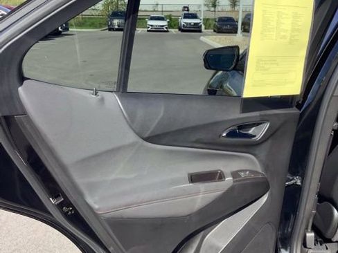 Used 2022 Chevrolet Equinox RS w/ RS Leather Package image 19