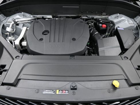 New 2026 Volvo XC90 B5 Core AWD/4WD image 13