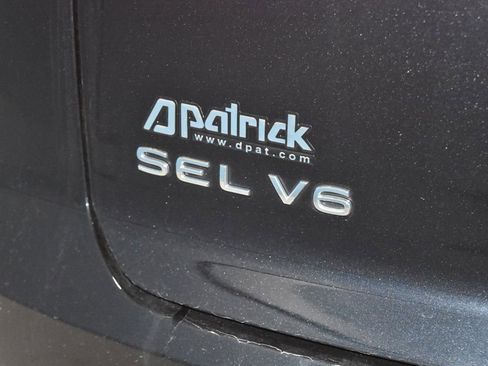 Used 2022 Volkswagen Atlas Cross Sport SEL image 30