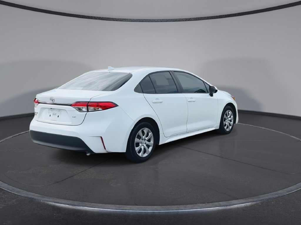 Used 2024 Toyota Corolla LE FWD image 8