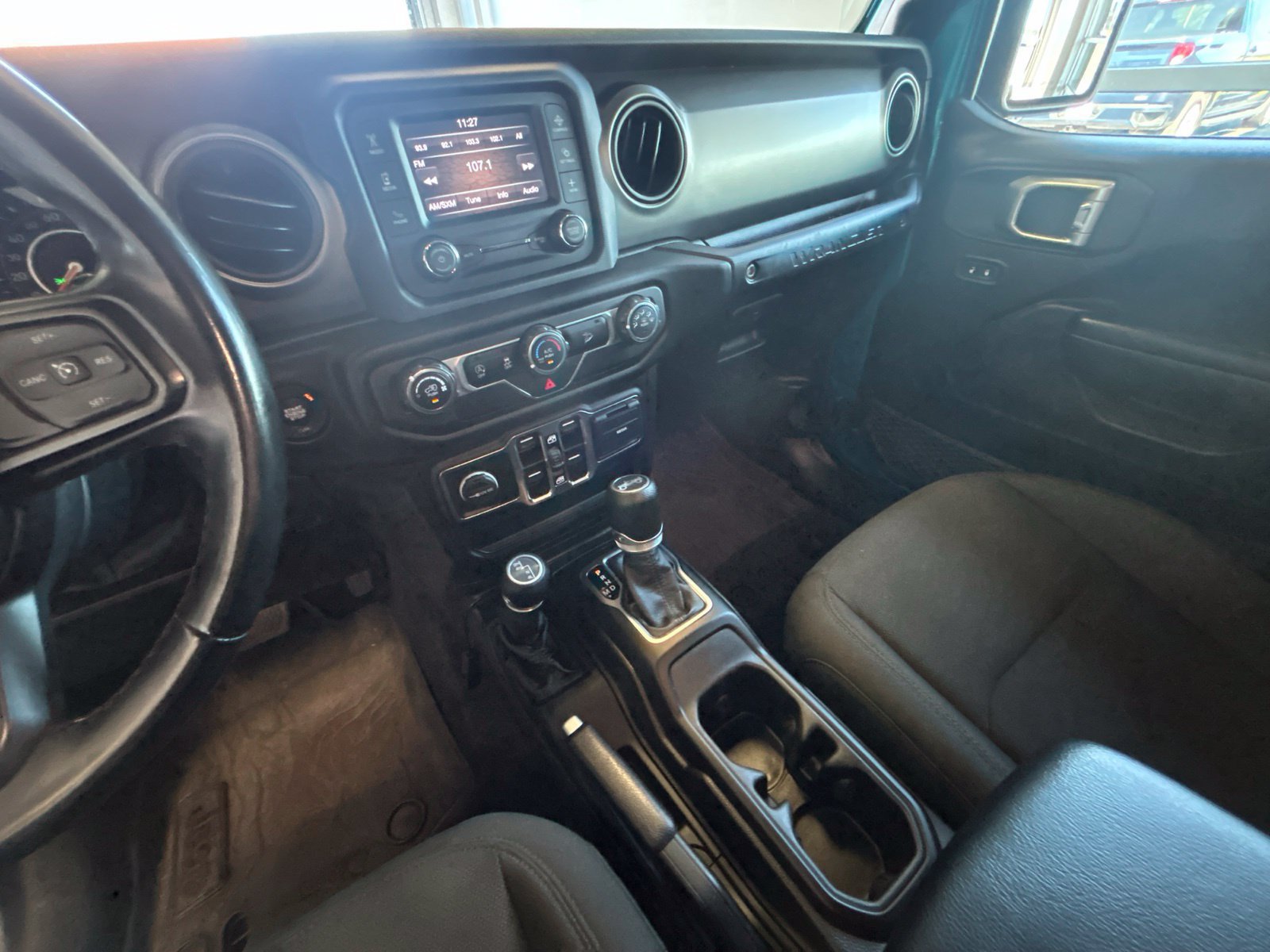 Used 2020 Jeep Wrangler Unlimited Sport S AWD/4WD image 23