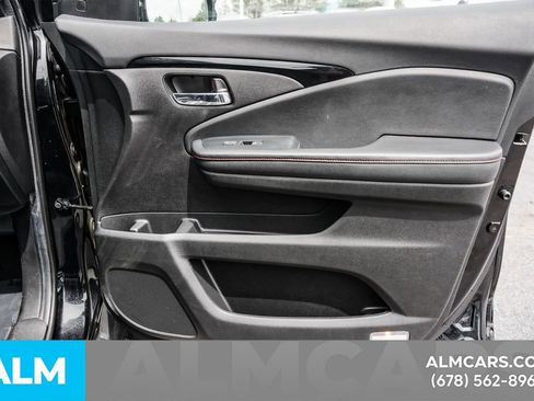 Used 2022 Honda Pilot Black Edition image 46