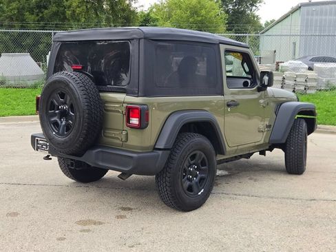 Used 2025 Jeep Wrangler Sport AWD/4WD image 9