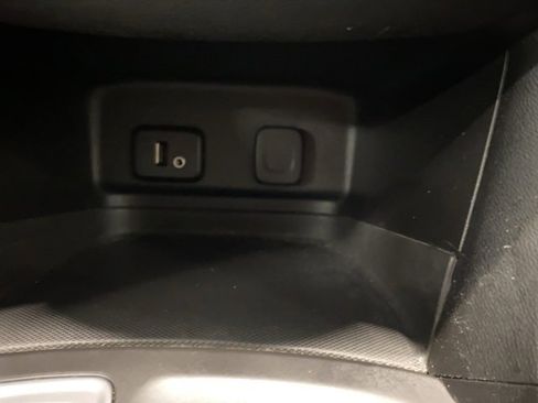 Used 2018 Chevrolet Equinox LT image 24