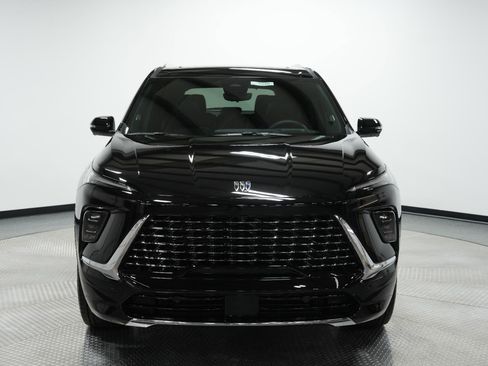 New 2026 Buick Enclave Avenir w/ Super Cruise Package image 2