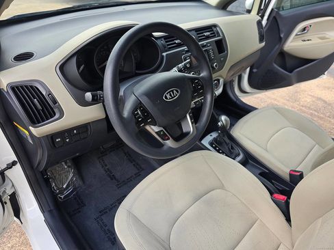 Used 2013 Kia Rio EX image 17