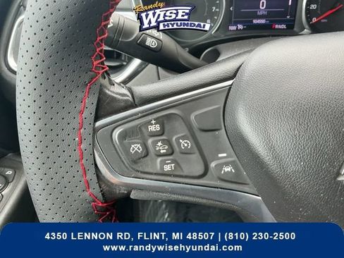 Used 2022 Chevrolet Equinox LT AWD/4WD image 16