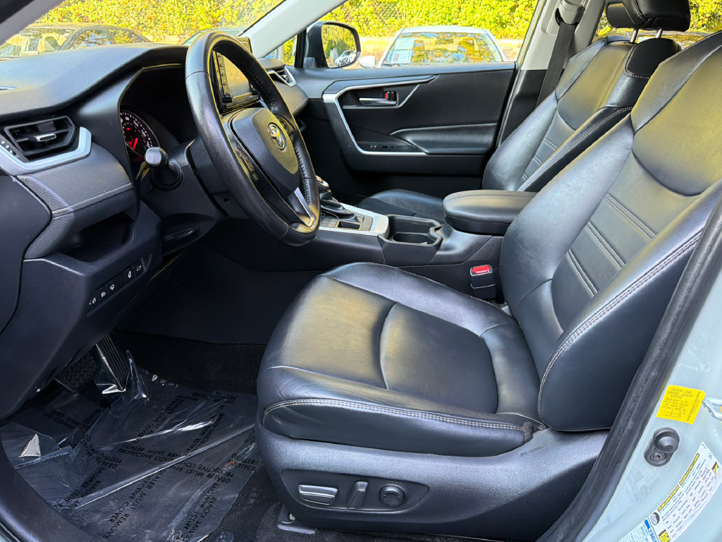 Used 2020 Toyota RAV4 XLE Premium AWD/4WD image 20