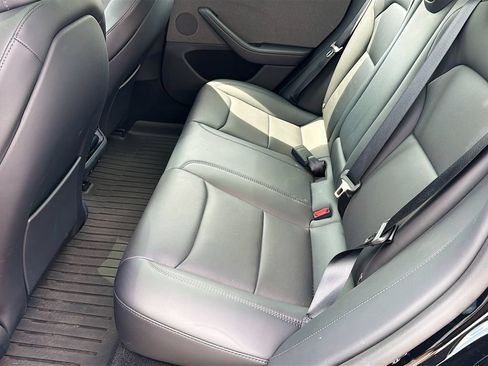 Used 2025 Tesla Model 3 Long Range RWD image 26