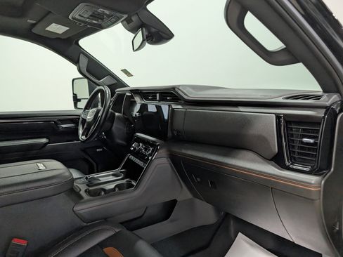 Used 2024 GMC Sierra 2500 AT4 w/ AT4 Preferred Package image 18