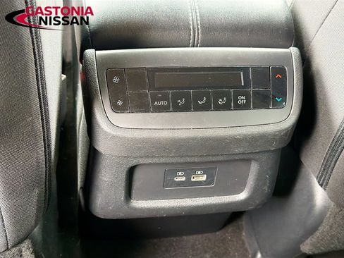 Used 2023 Nissan Pathfinder SV AWD/4WD image 27