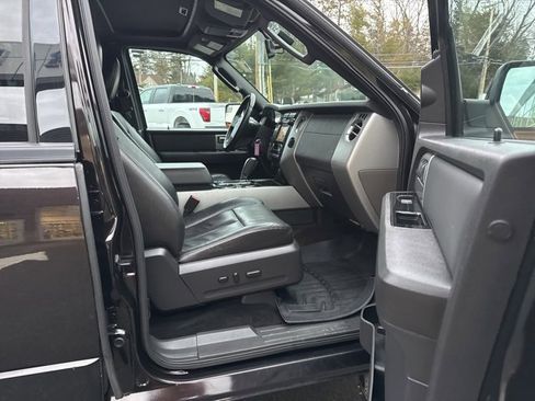 Used 2013 Ford Expedition Limited image 18