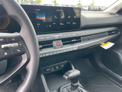 New 2026 Kia K4 FWD image 15