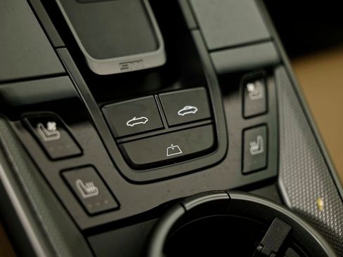 Certified 2020 Porsche 911 Carrera S RWD image 41