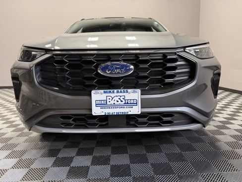 Used 2023 Ford Escape ST-Line w/ Tech Pack #1 image 3
