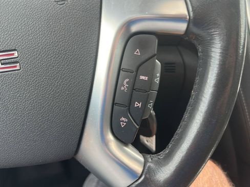 Used 2014 GMC Acadia SLE FWD image 13
